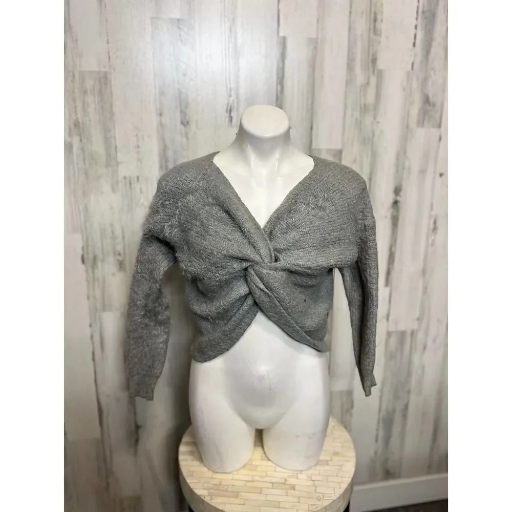 Sweater - Picture 2 of 6